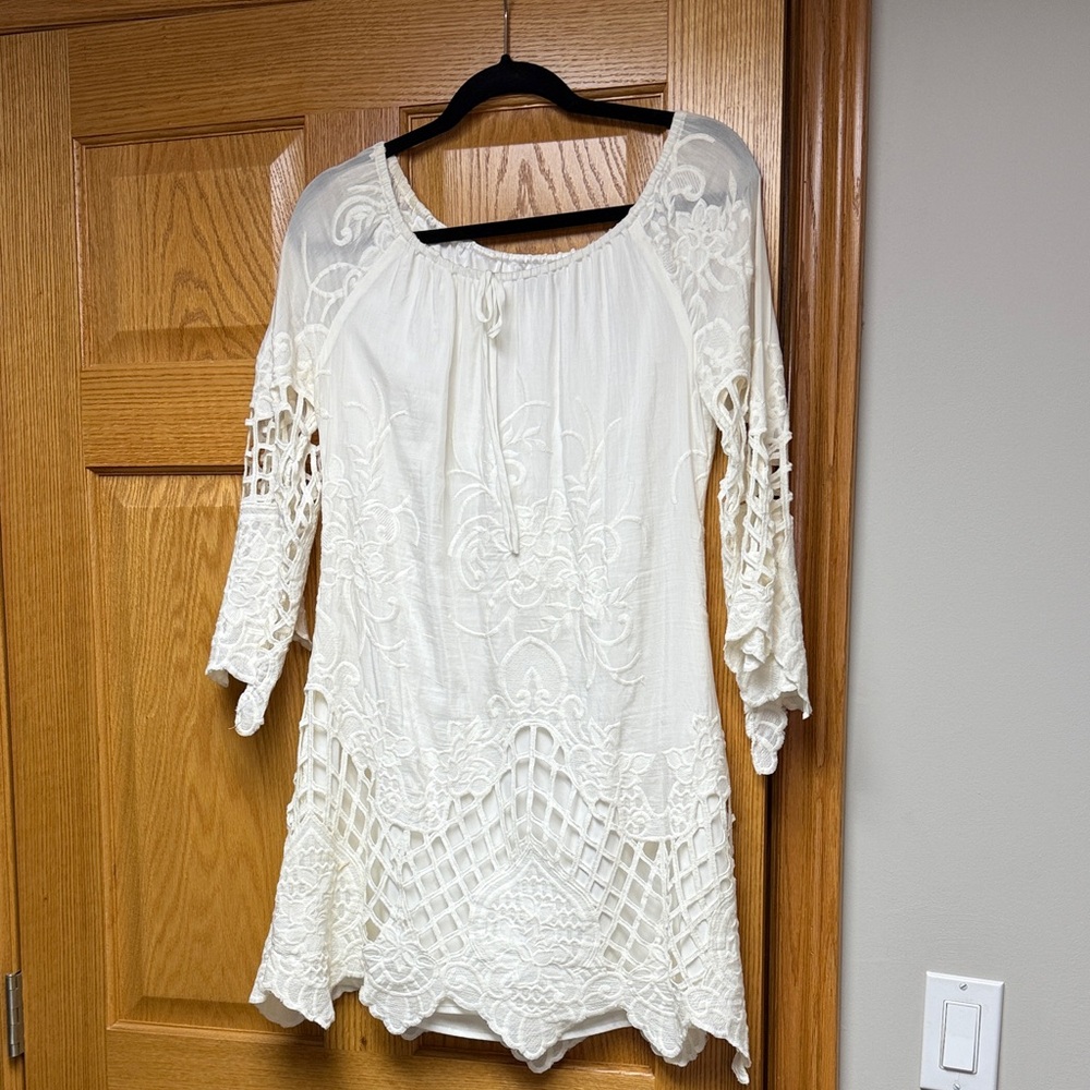 Chic Ivory Lace Tunic Dress